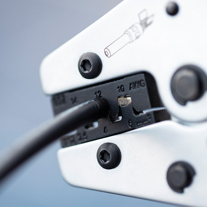 WIHA KRIMPTANG VOOR MC4-CONNECTOREN Z62106 2.5-6 MM² 250MM